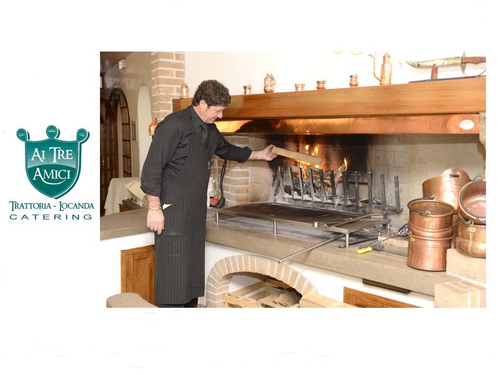 Trattoria Locanda Ai Tre Amici Mortegliano Kültér fotó